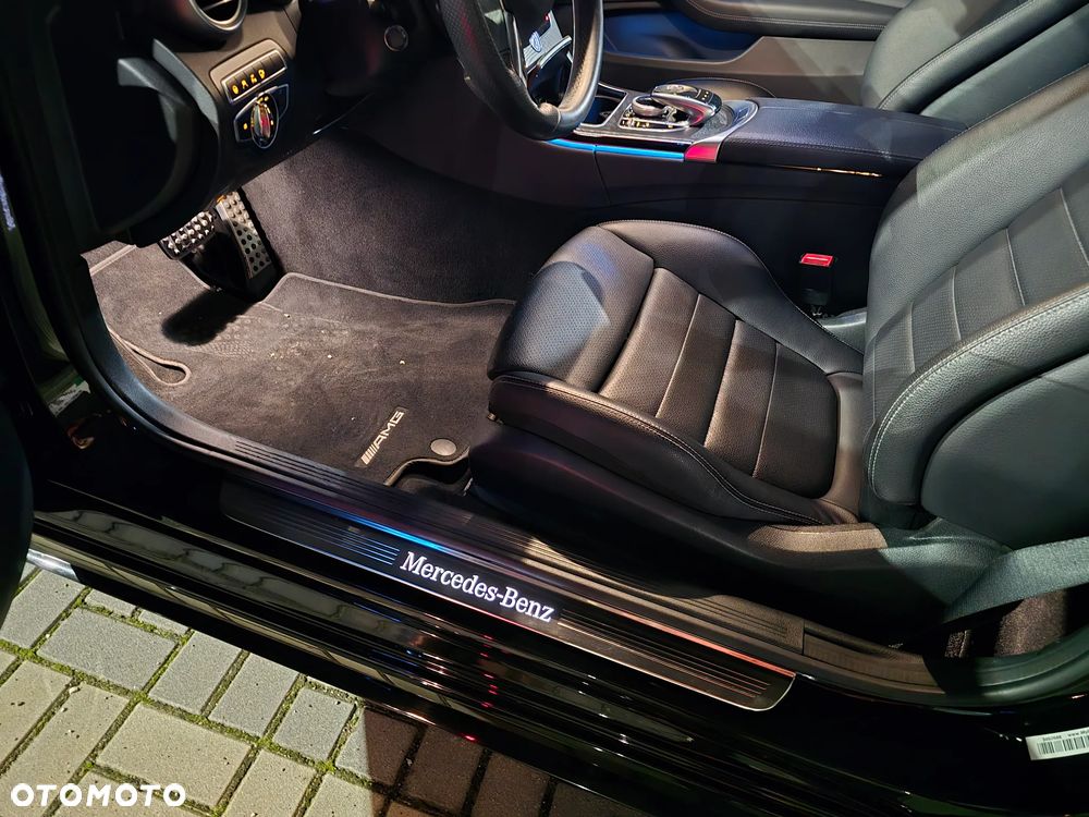 Mercedes-Benz C-Class 2017 photo 4