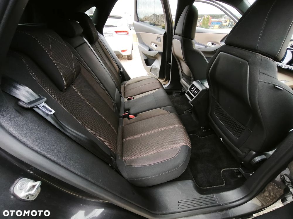 DS Automobiles DS 7 Crossback - 32