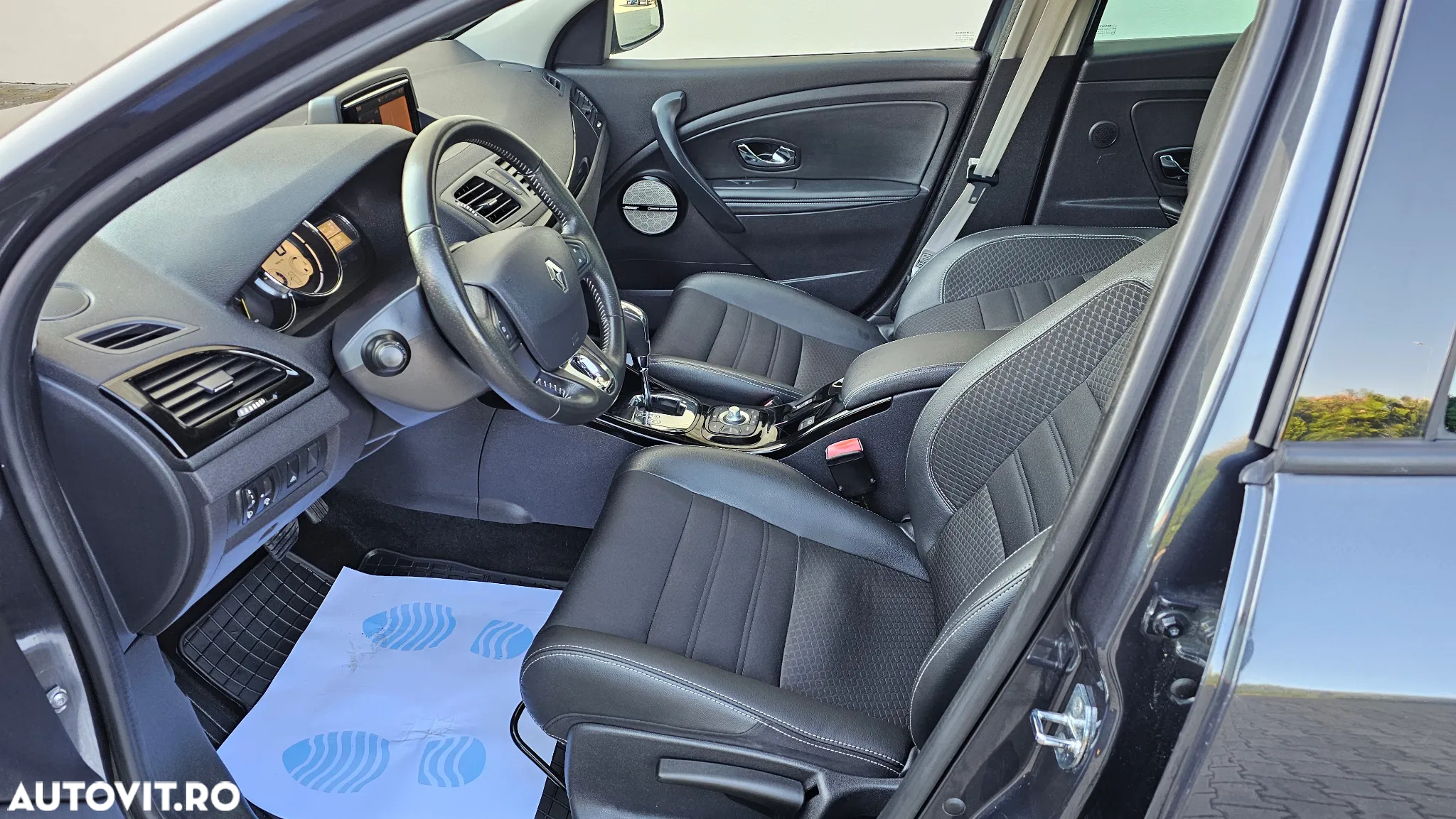 Renault Megane ENERGY TCe 130 EDC BOSE EDITION - 19