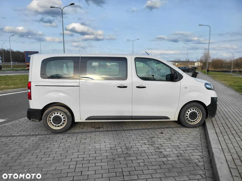 Opel Vivaro - 8