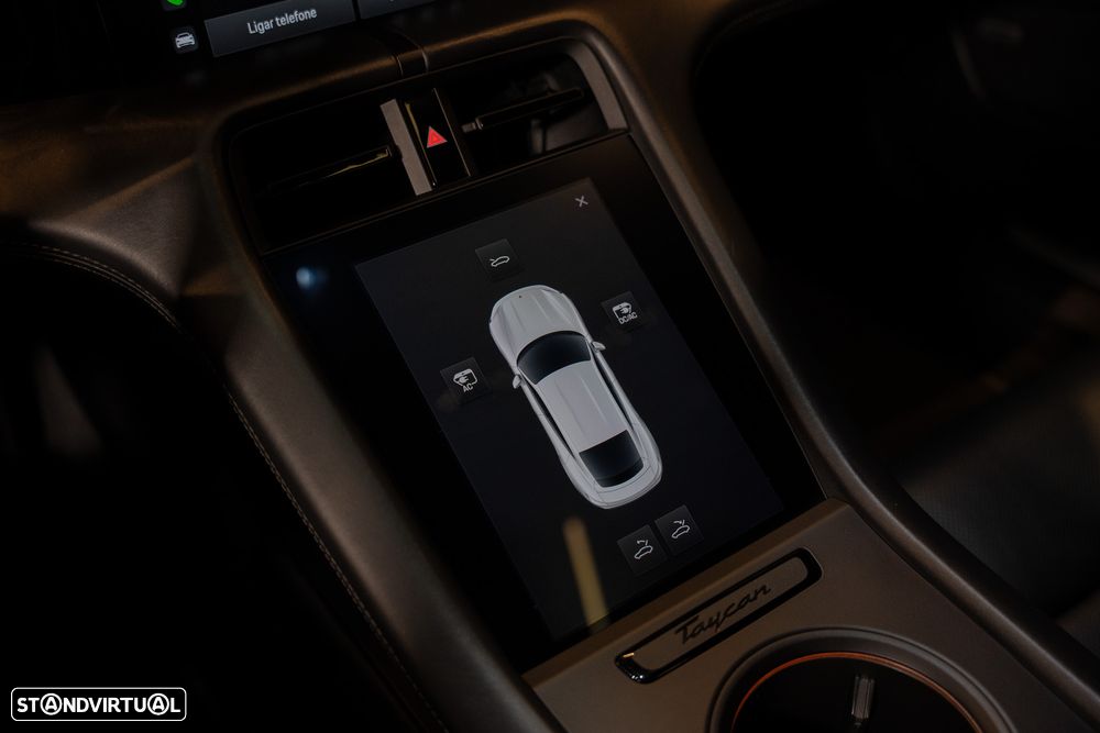Porsche Taycan Turbo - 24