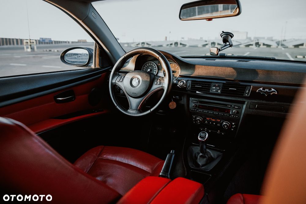 BMW Seria 3 320i M Sport Edition - 13