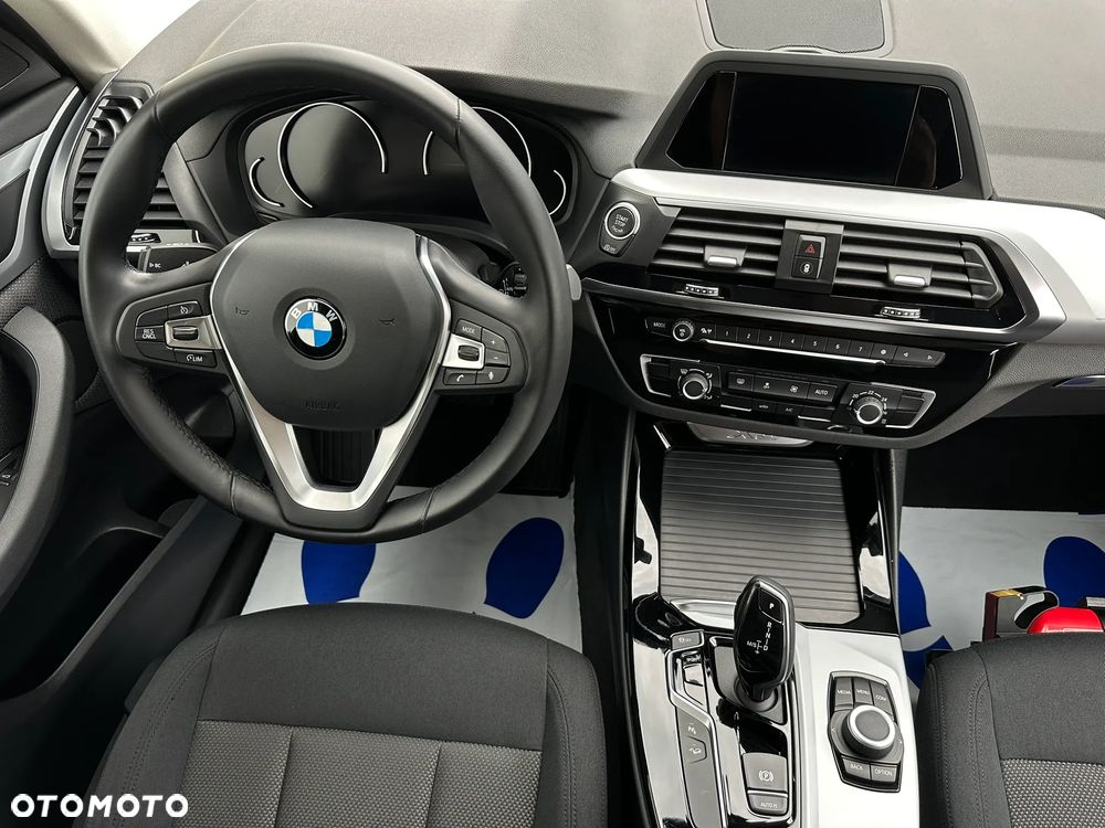BMW X3 xDrive20i sport - 20