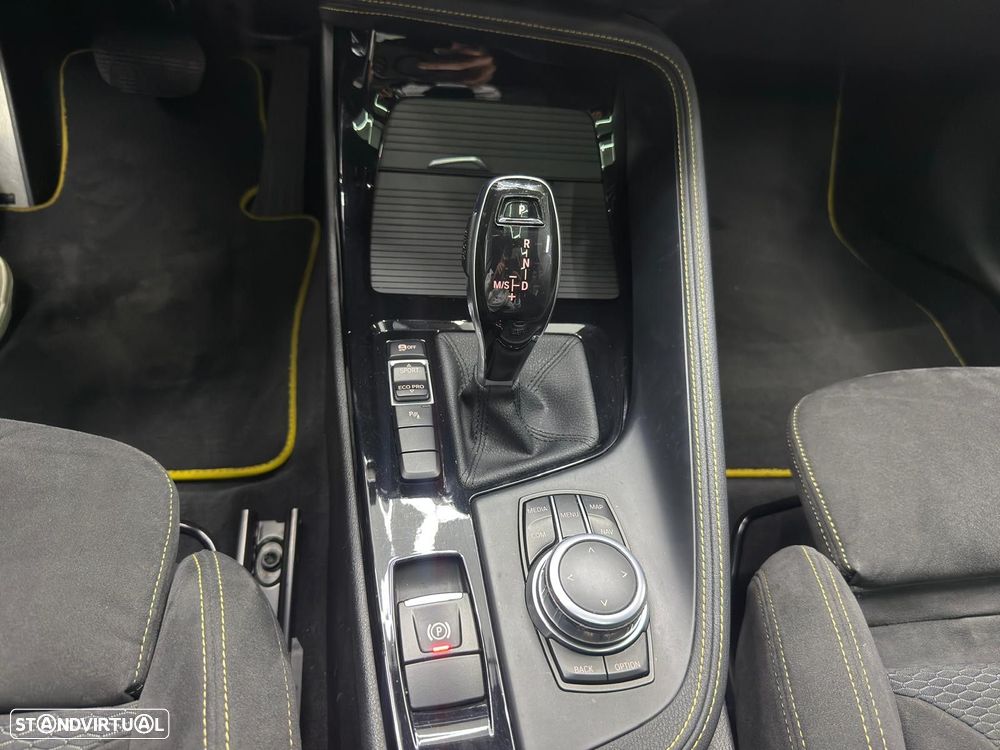 BMW X2 18 d xDrive Auto Pack 50 anos M - 30