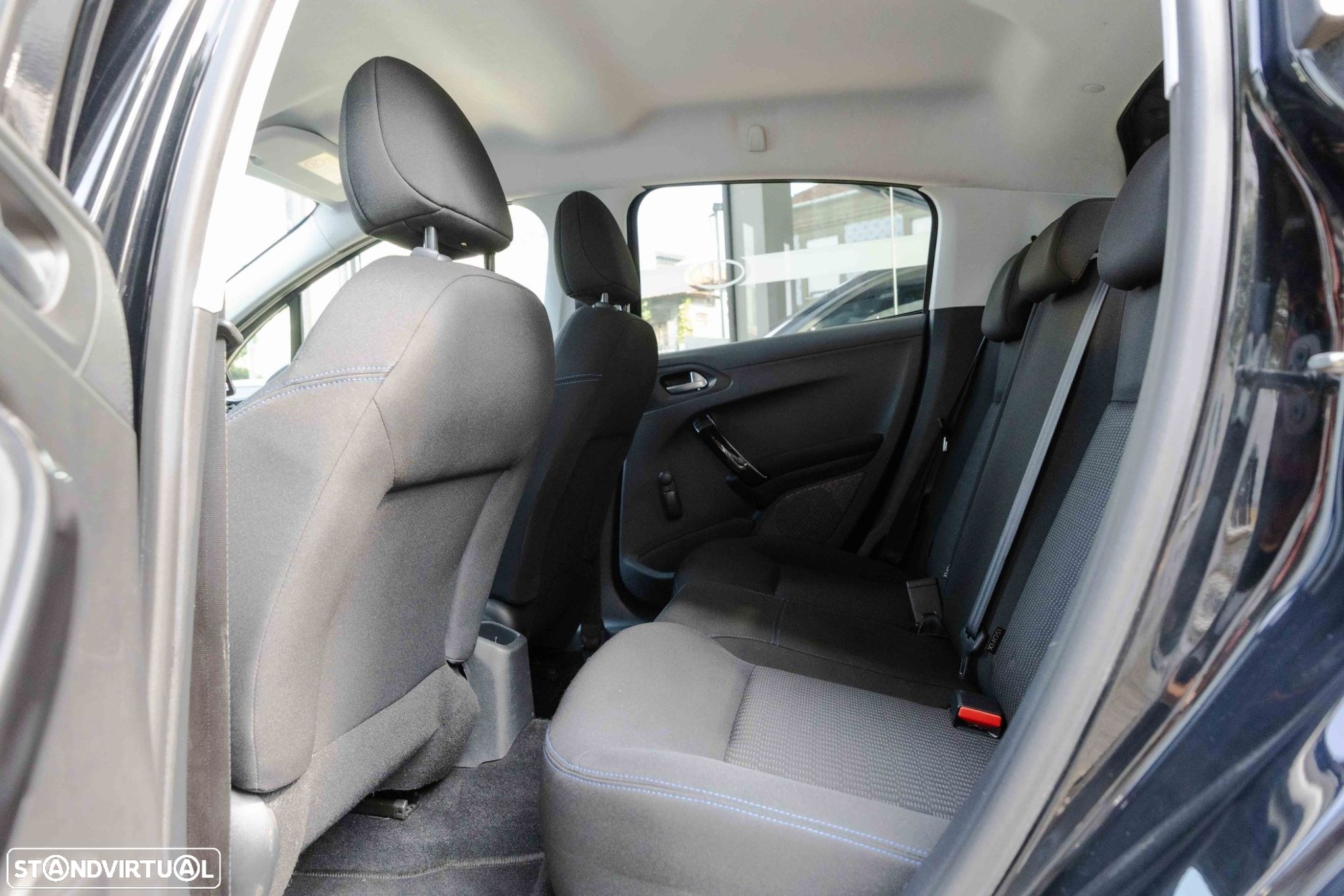 Peugeot 208 1.5 BlueHDi Signature - 14