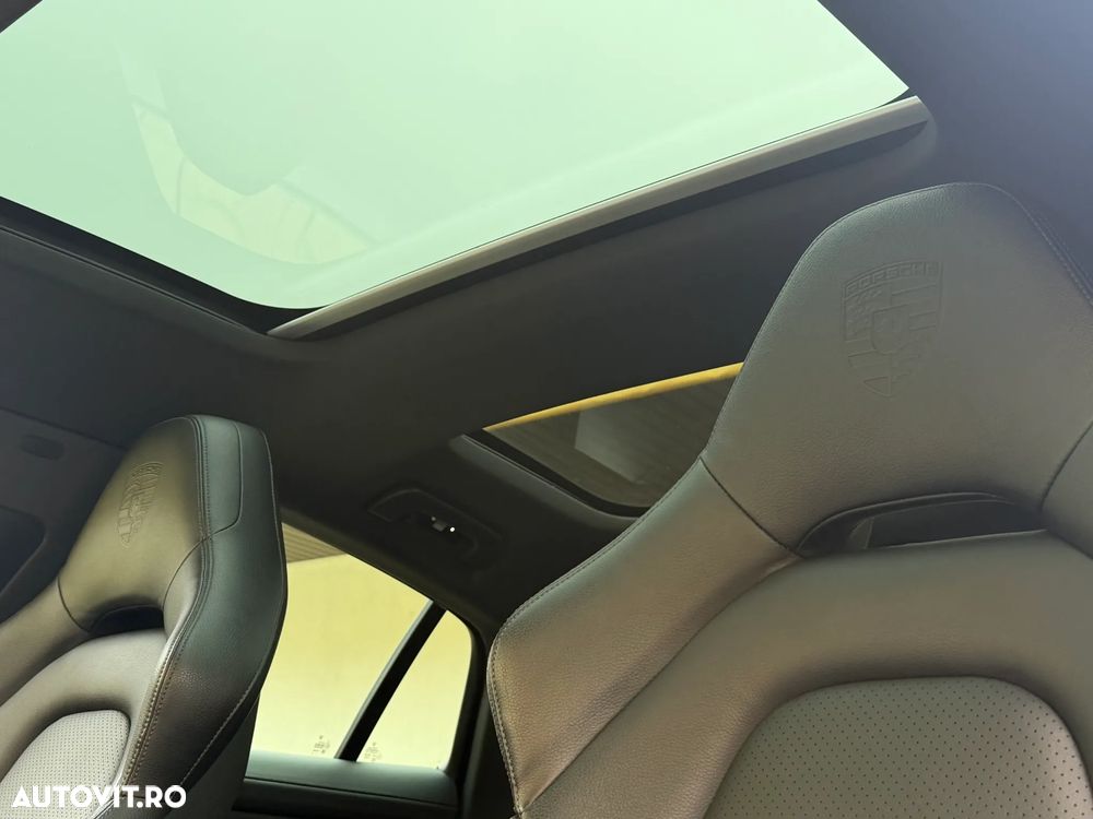 Porsche Panamera - 19