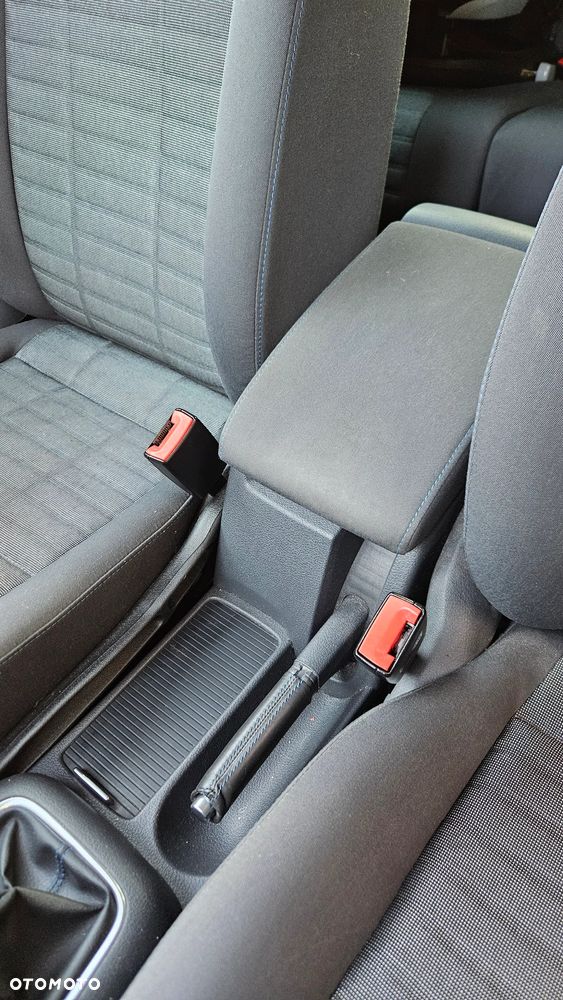 Volkswagen Golf Plus - 17