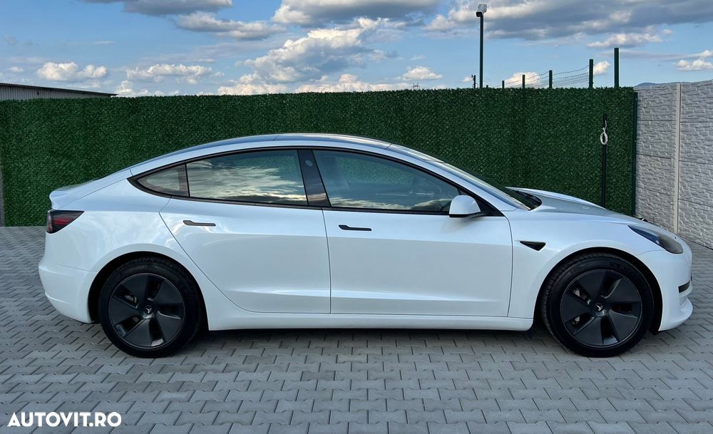 Tesla Model 3 Standard Reichweite Plus Hinterradantrieb - 13