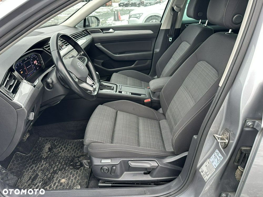 Volkswagen Passat Variant - 11