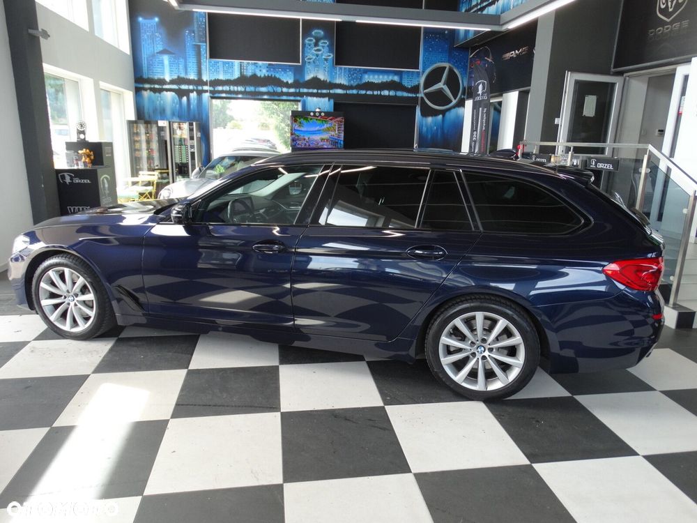 BMW Seria 5 525d Luxury Line sport - 2