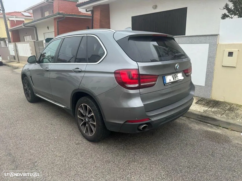 BMW X5 25 d sDrive Comfort 7L - 3