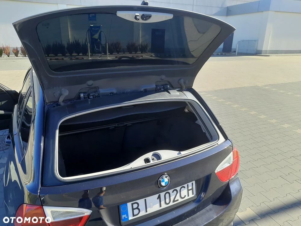 BMW Seria 3 320i - 6