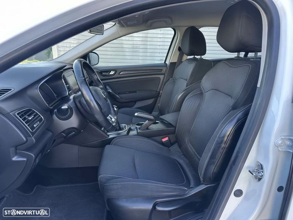 Renault Mégane Sport Tourer - 25