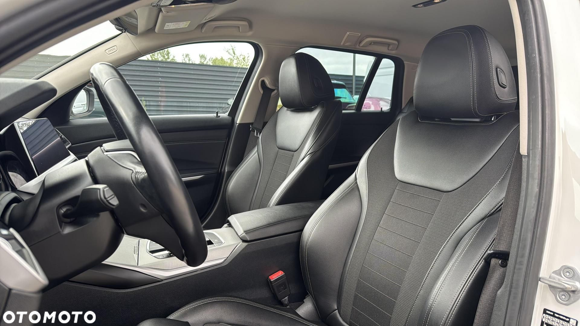 BMW Seria 3 318d - 13