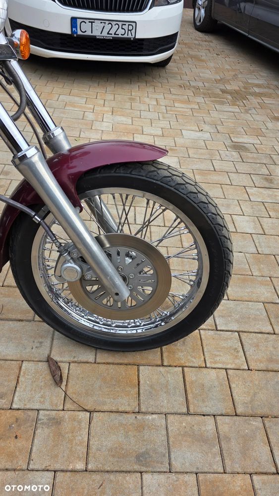 Suzuki Intruder - 11