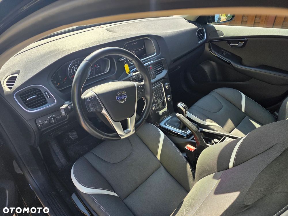 Volvo V40 T2 - 10