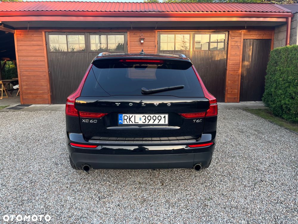 Volvo XC 60 T6 AWD Momentum Pro - 4