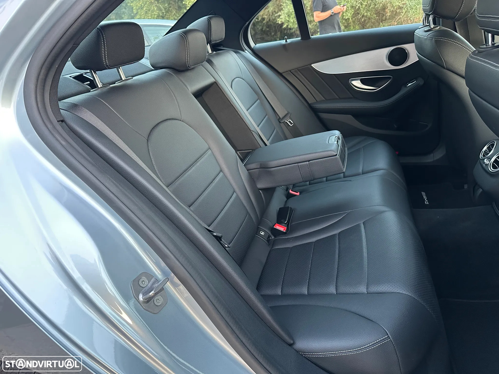 Mercedes-Benz C 300 h AMG Line - 13