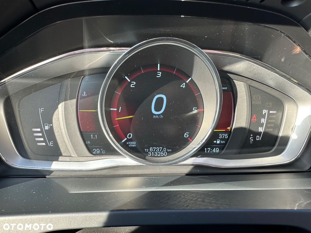 Volvo S60 D5 AWD Momentum - 18