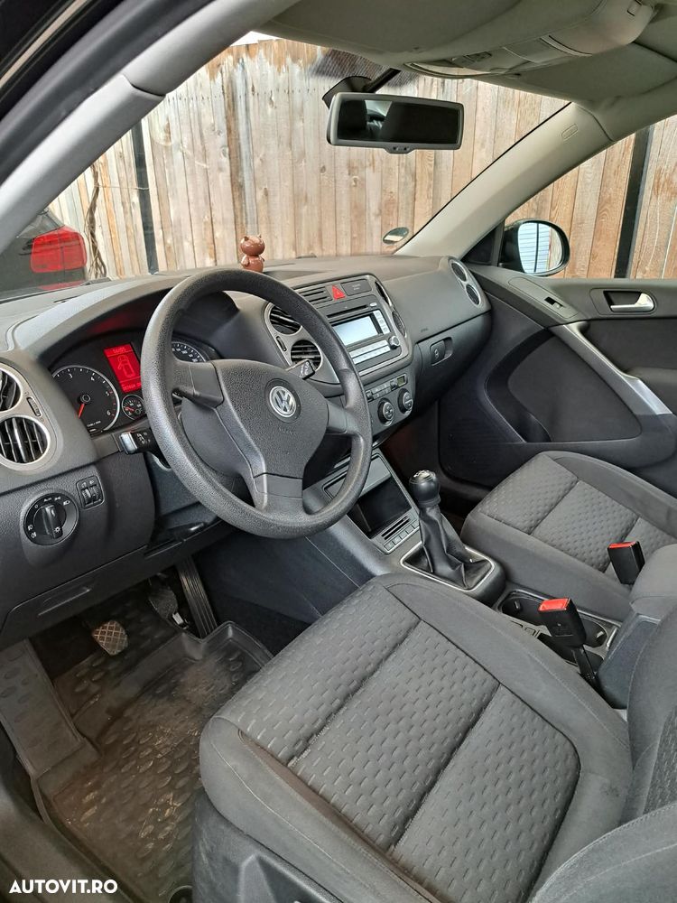 Volkswagen Tiguan - 11