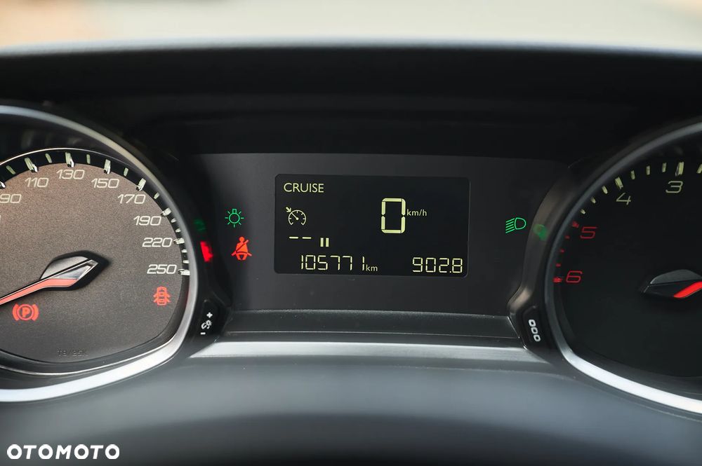 Peugeot 308 - 25