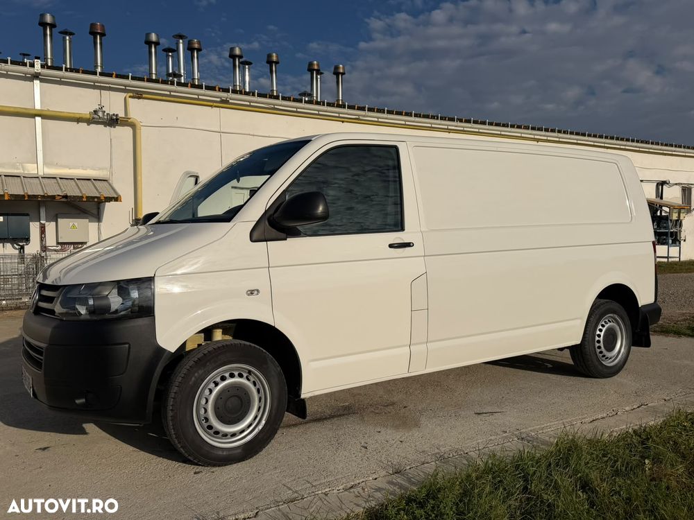 Volkswagen Transporter - 2
