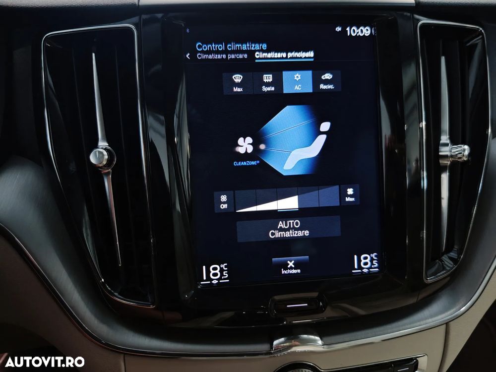 Volvo XC 60 B4 D Geartronic Momentum Pro - 17