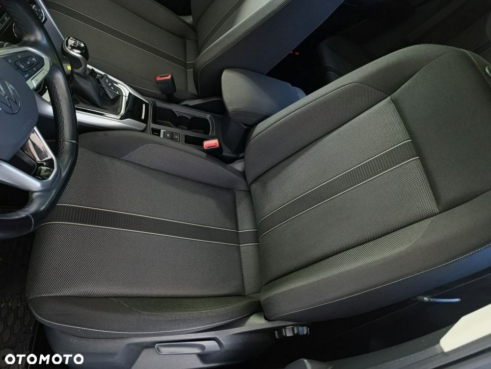 Volkswagen T-Roc - 29