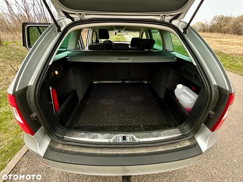 Skoda Superb 1.6 TDI Comfort / Active Greenline - 15