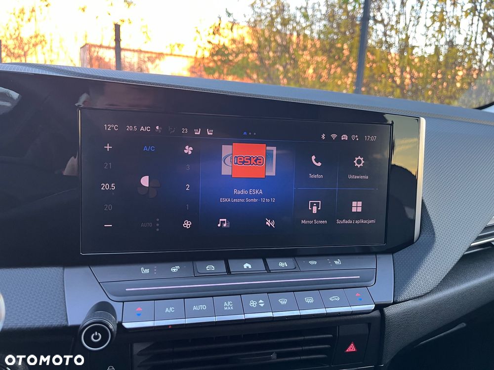 Opel Astra 1.2 Turbo Business Edition - 21