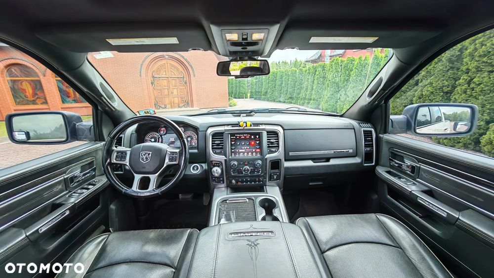 Dodge RAM - 8