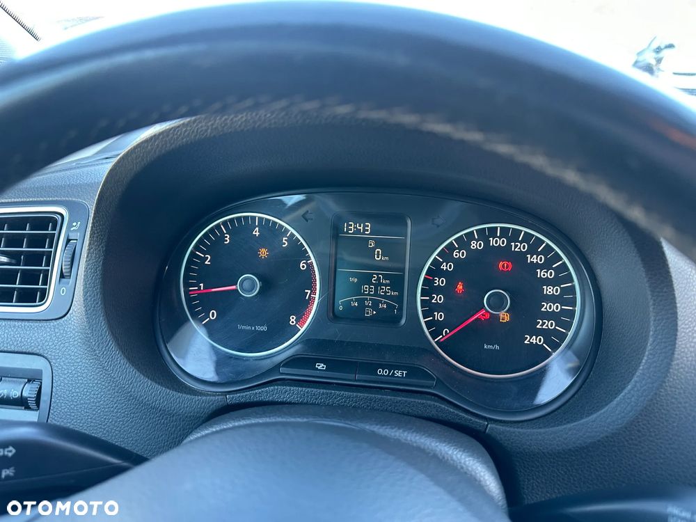 Volkswagen Polo 1.2 Comfortline - 22