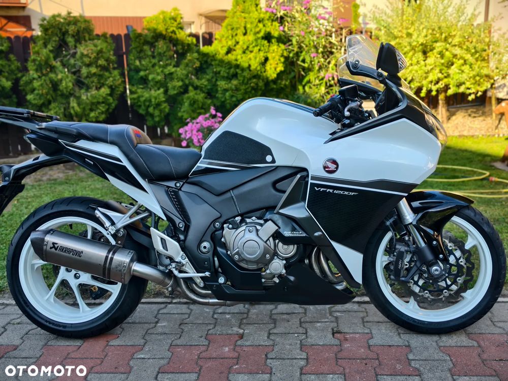 Honda VFR - 3