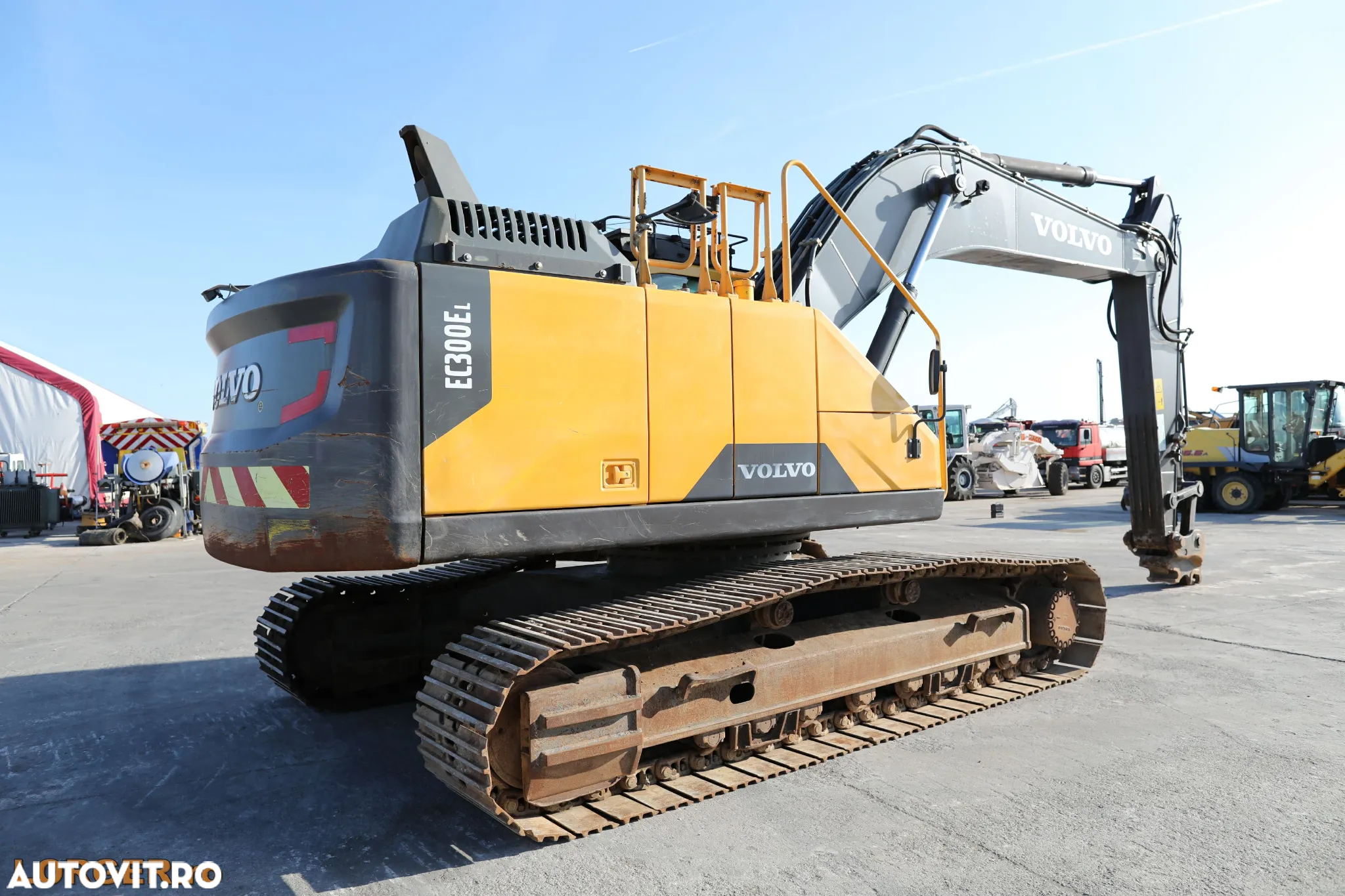 Volvo EC 300 EL - 3