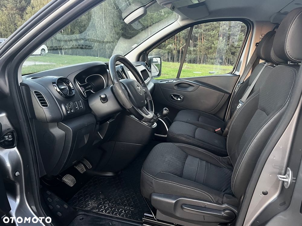 Opel Vivaro - 10