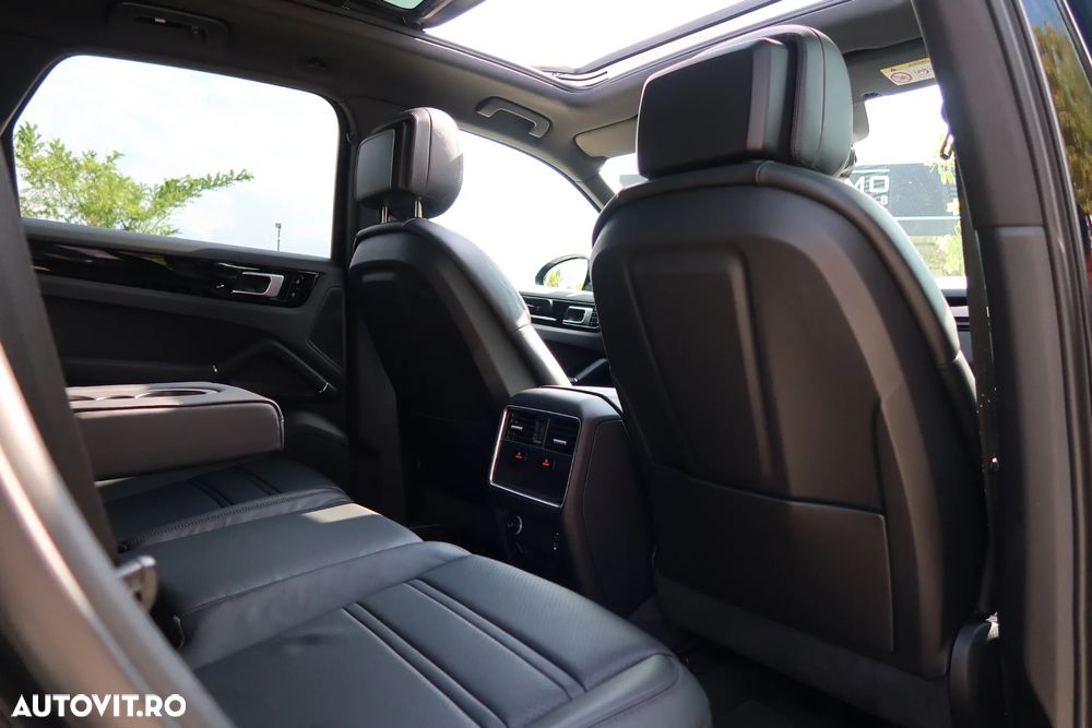 Porsche Cayenne - 13