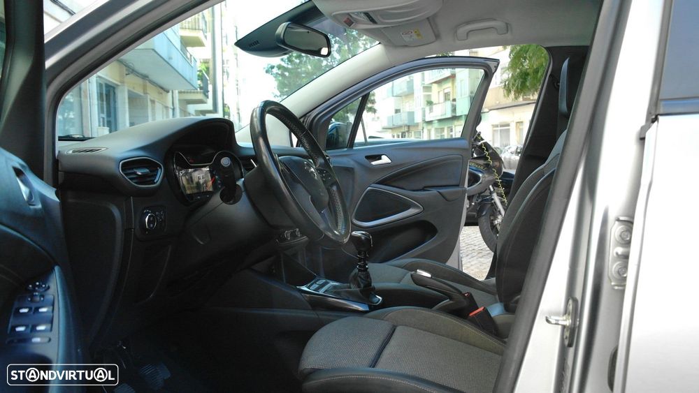 Opel Crossland X 1.2 T Innovation - 25