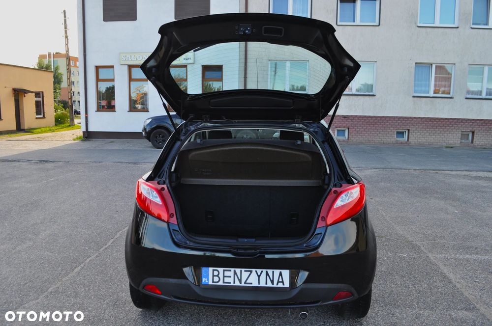 Mazda 2 1.3 Exclusive - 8