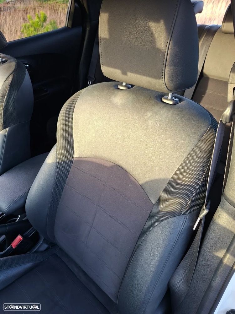 Nissan Juke 1.5 dCi N-Connecta - 32