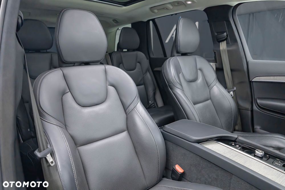 Volvo XC 90 - 36