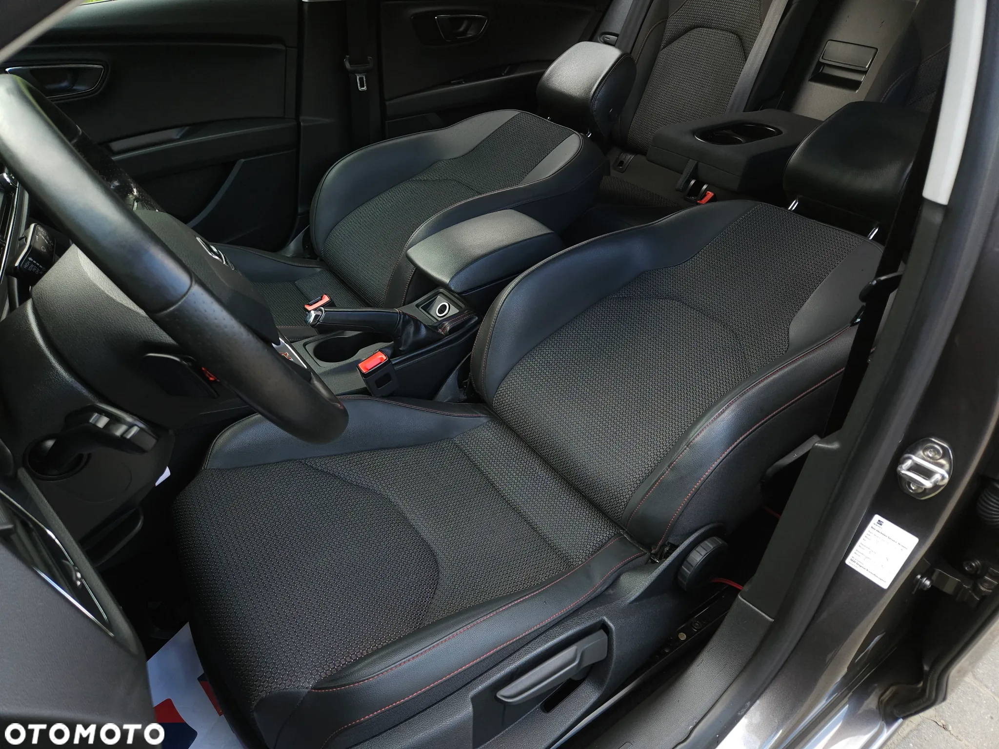 Seat Leon 2.0 TDI DPF DSG FR Black Matt Edition - 33