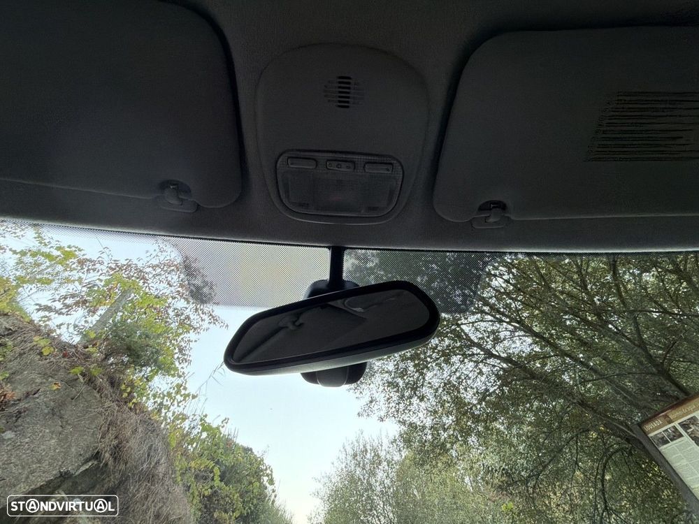 Peugeot 207 1.4 HDi Allure - 40