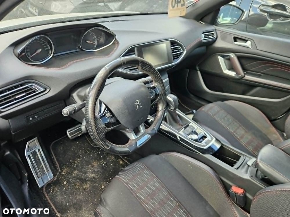 Peugeot 308 - 5