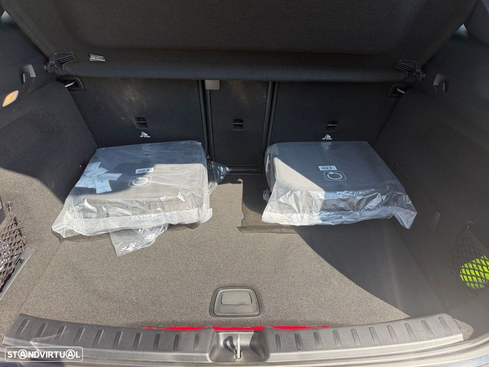 Mercedes-Benz GLA 250 e AMG Line - 14