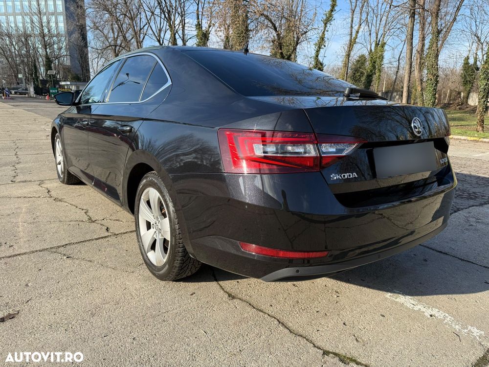 Skoda Superb 1.6 TDI DSG Style - 5