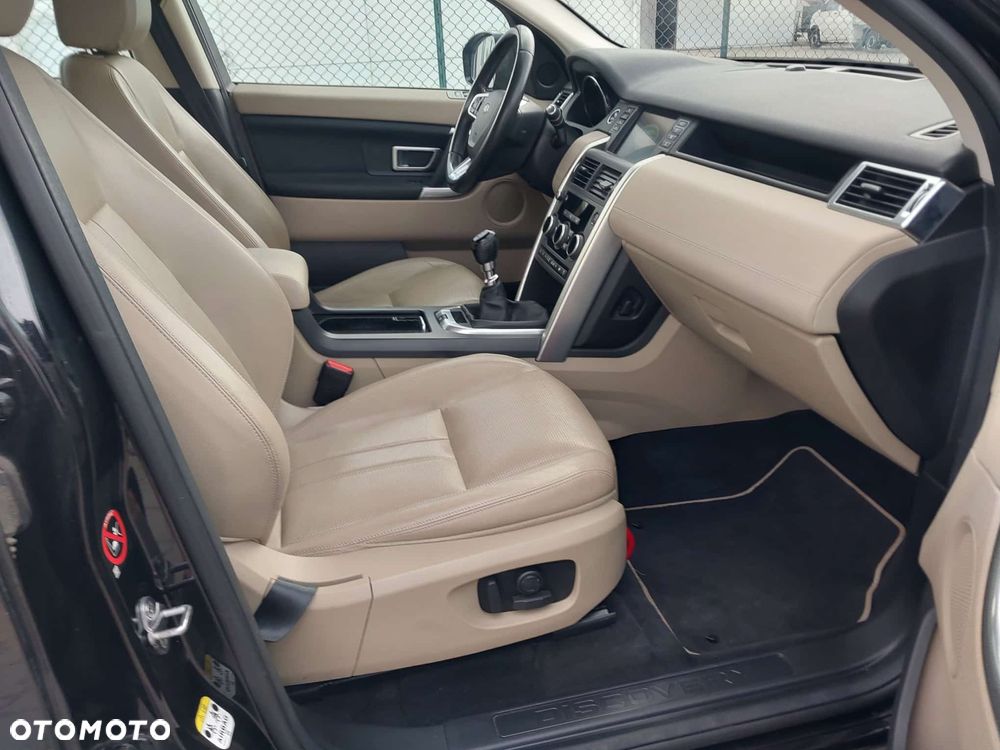 Land Rover Discovery Sport TD4 HSE - 17
