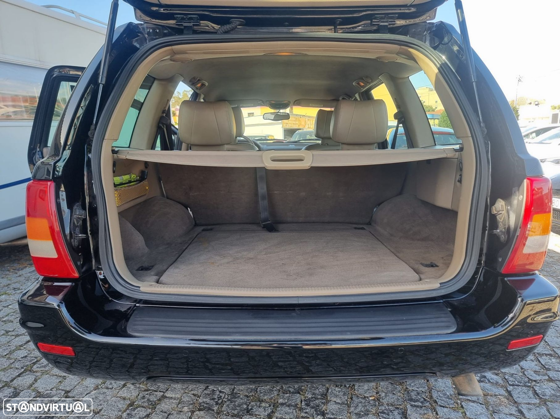 Jeep Grand Cherokee 3.1 TD Laredo - 27