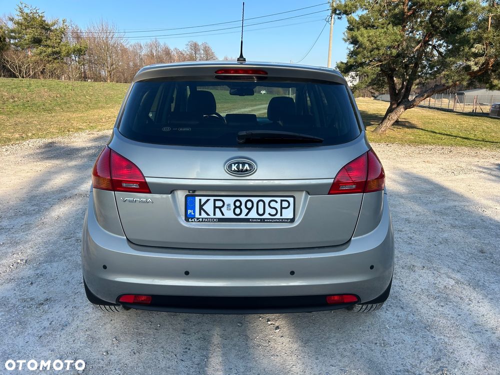 Kia Venga - 13