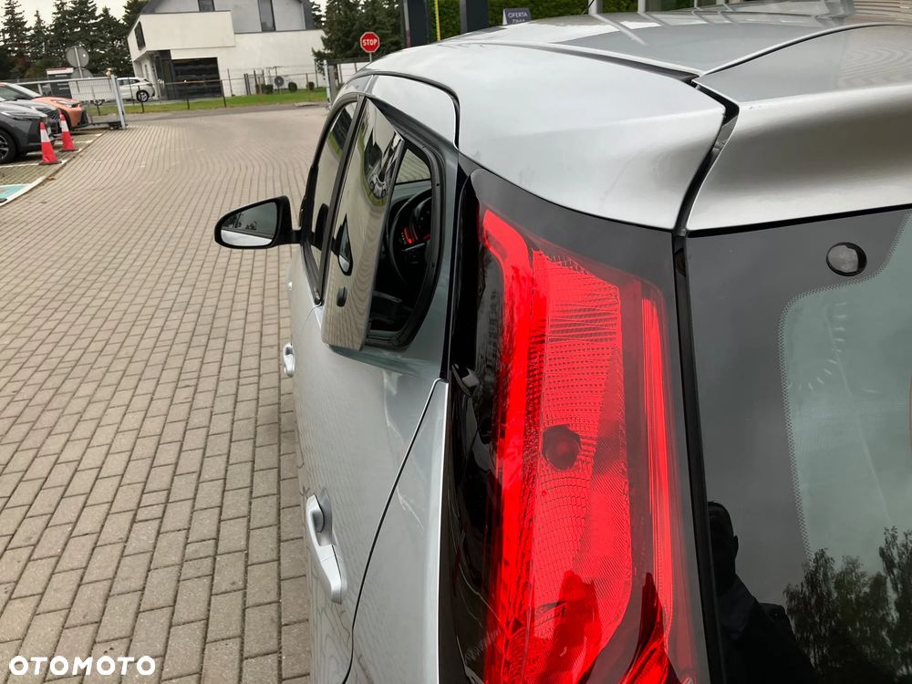 Toyota Aygo x-play - 5