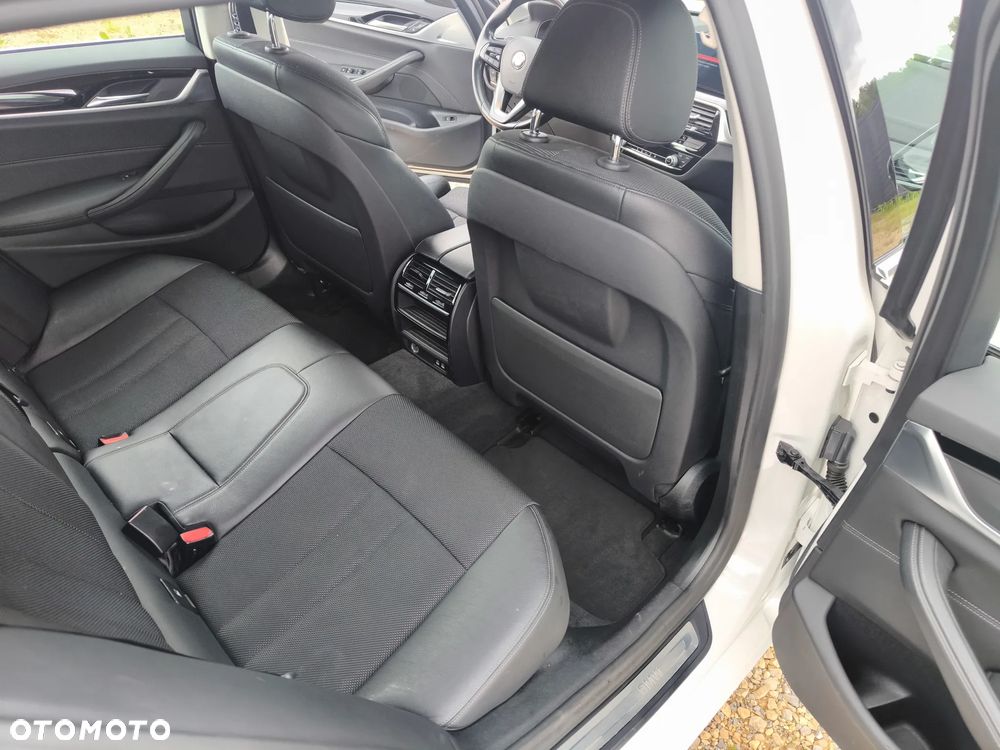 BMW Seria 5 - 13